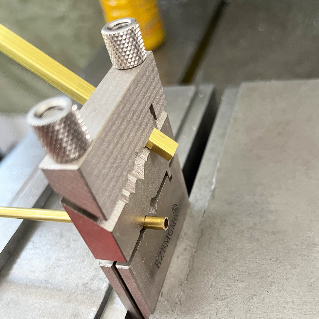 BZBMGMO Steel Miter Cutting Vise Jig – Jewelers Tool for 45° & 90° Bends